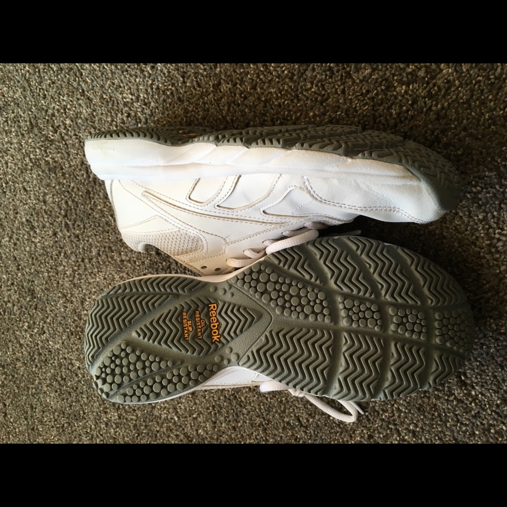 White Reebok sneakers - Picture 4 of 6